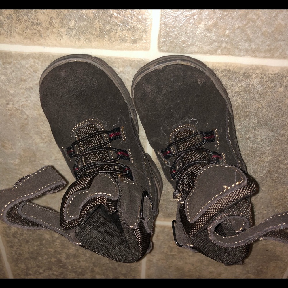 Boys boots